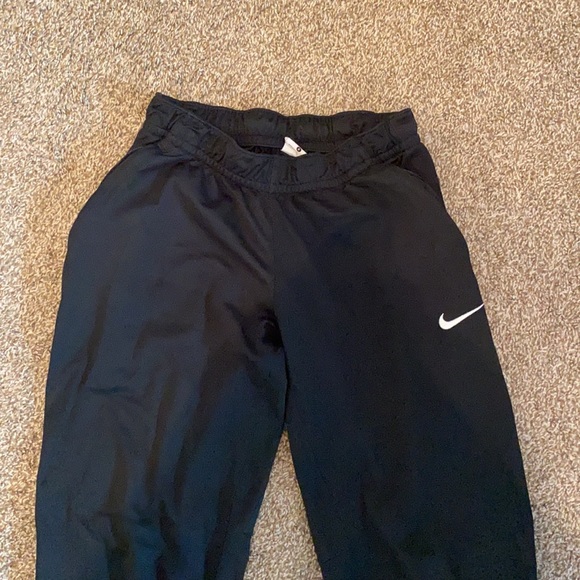 Women’s S Nike sweatpants - Picture 3 of 7